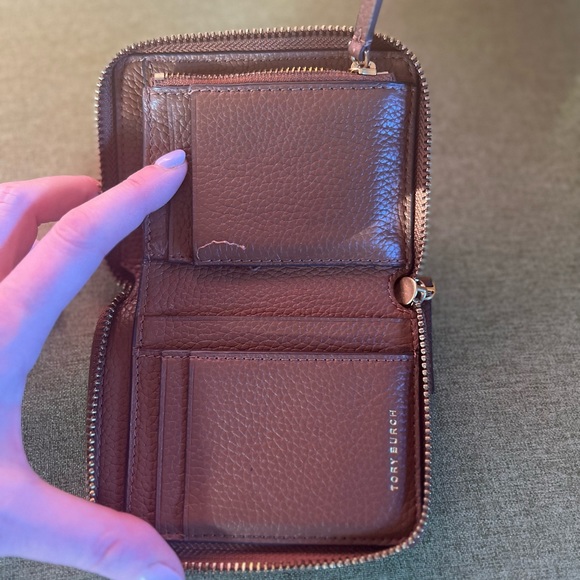 Tory Burch EUC bag and fair condition wallet. - Picture 9 of 9